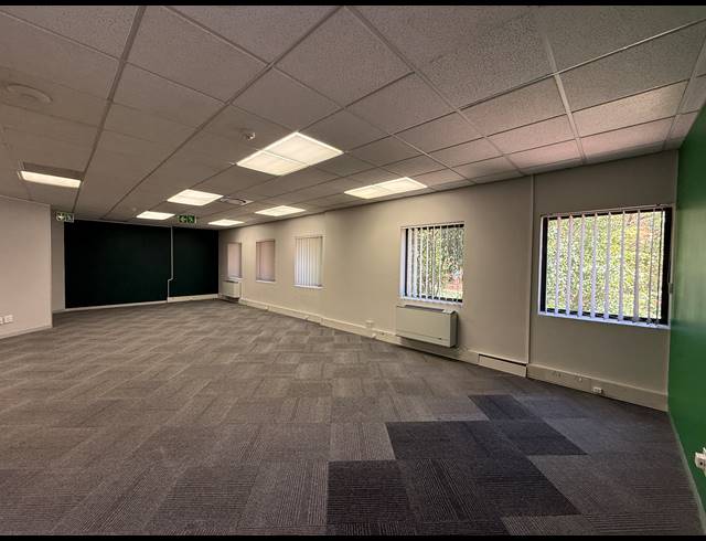 164M² OFFICE TO LET IN PARKTOWN